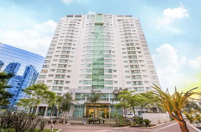 Flat Particular Em Saint Moritz - Sem Cafe Hotel Brasilia